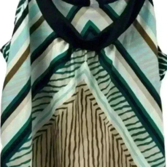 Old Navy Women's Sleeveless Geometric Print Tank Top Size S Multicolor - Picture 2 of 8